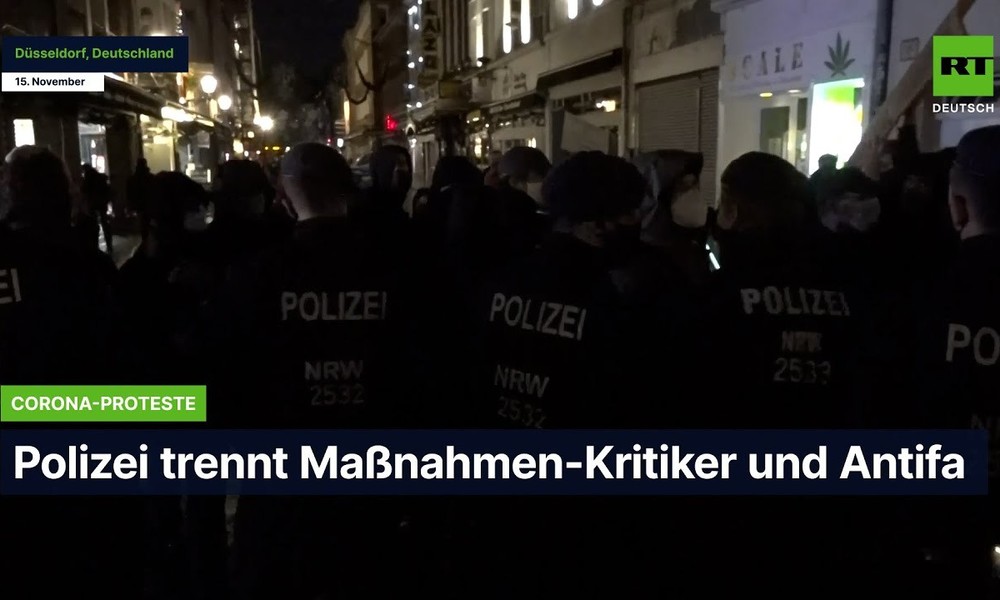 Düsseldorf: Polizei trennt Maßnahmen-Kritiker und Antifa