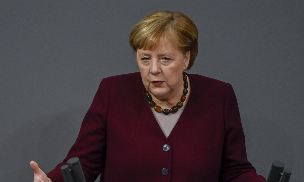 LIVE: Bundeskanzlerin Angela Merkel spricht vor dem Arbeitgeberverbandstreffen