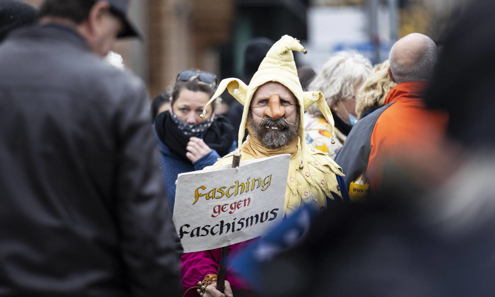 LIVE: Gegner von Corona-Maßnahmen aus Deutschland und Polen demonstrieren in Frankfurt (Oder)
