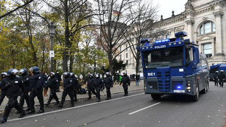 Demo gegen Änderungen am Infektionsschutzgesetz aufgelöst
