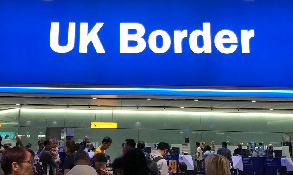 Großbritannien führt punktbasiertes Einwanderungssystem für Post-Brexit ein