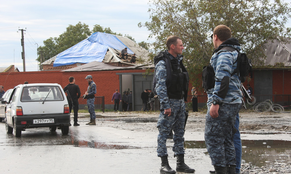 Terroranschlag im Nordkaukasus: Selbstmordattentäter sprengt sich nahe FSB-Gebäude in die Luft