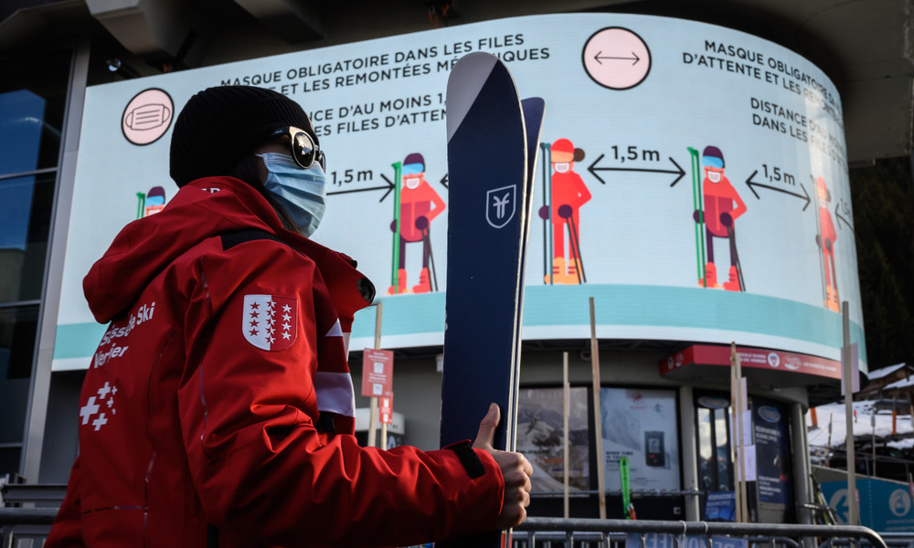 Schweiz: Britische Skiurlauber verschwinden über Nacht aus Quarantäne