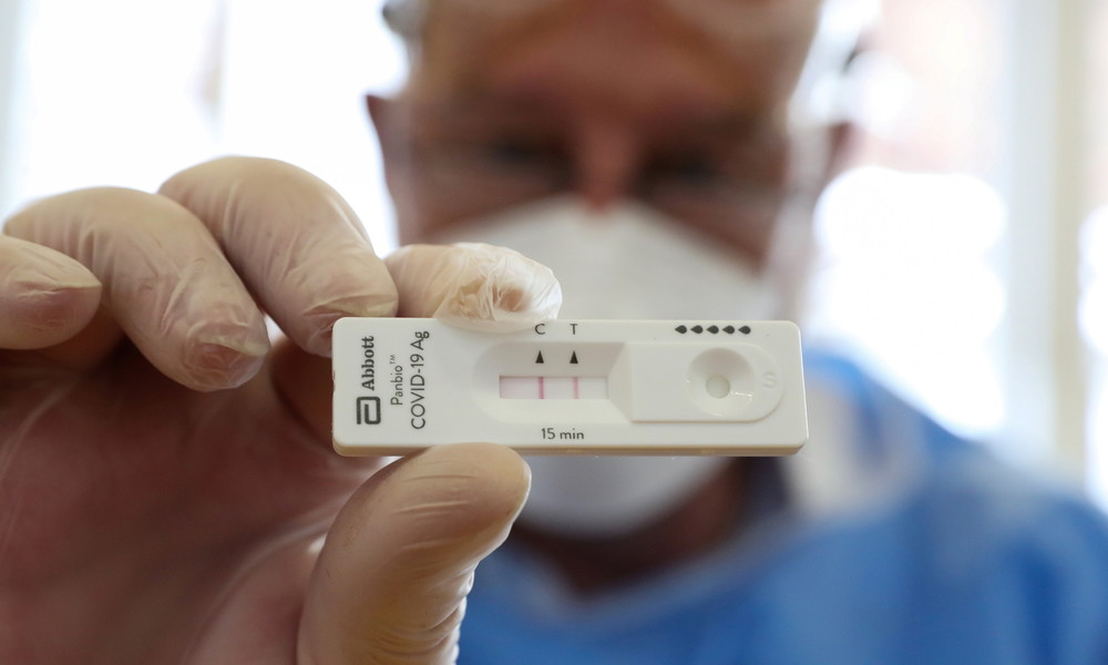 USA: Krankenpfleger eine Woche nach Impfung positiv auf SARS-CoV-2 getestet