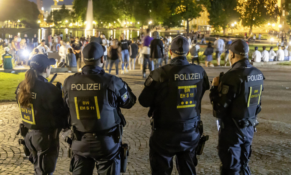 Prozess zu Stuttgarter Krawallnacht: Zwei Männer wegen versuchten Totschlags angeklagt