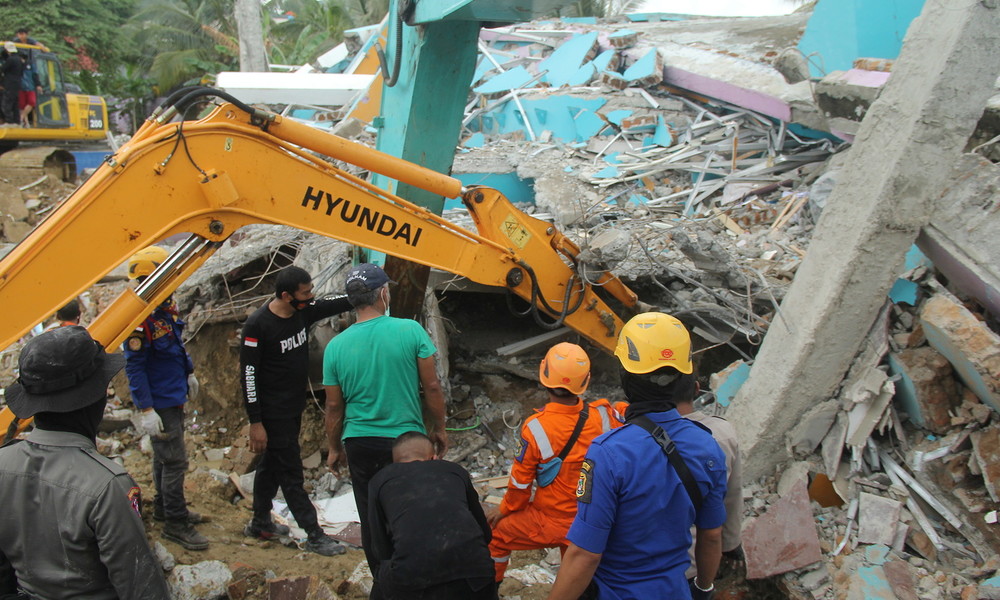 Schweres Erdbeben in Indonesien: Mindestens 35 Tote, rund 600 Verletzte