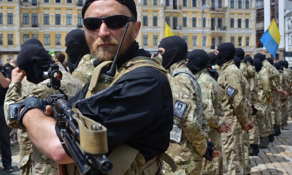 Time: Ukrainische Asow-Bewegung ist zur kampffähigsten rechtsextremen Miliz weltweit aufgestiegen