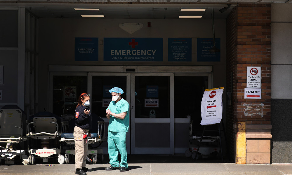 Ärztliche Behandlung draußen vor der Tür: US-Klinik stellt Betrieb wegen Mietrückstands ein
