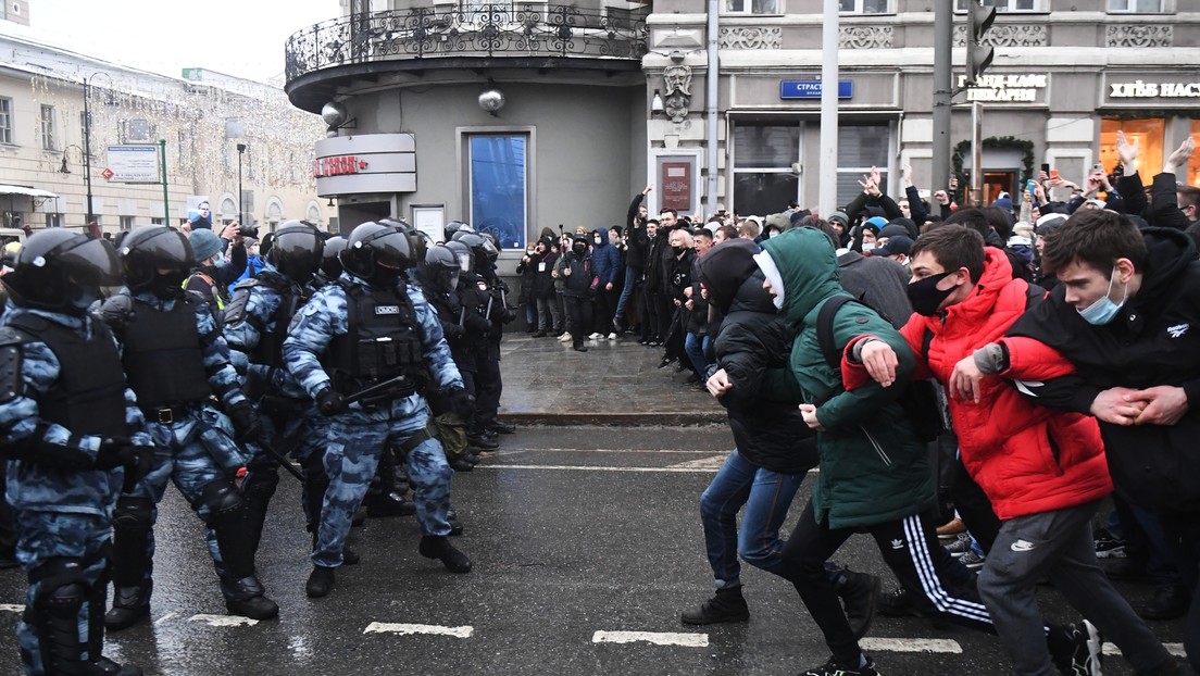Kräftemessen mit der Polizei: So "friedlich" waren die Pro-Nawalny-Demos tatsächlich