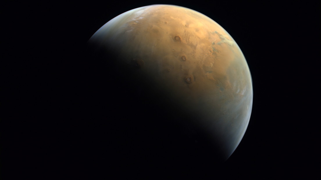 Vereinigte Arabische Emirate zeigen Mars-Bild von ihrer Raumsonde