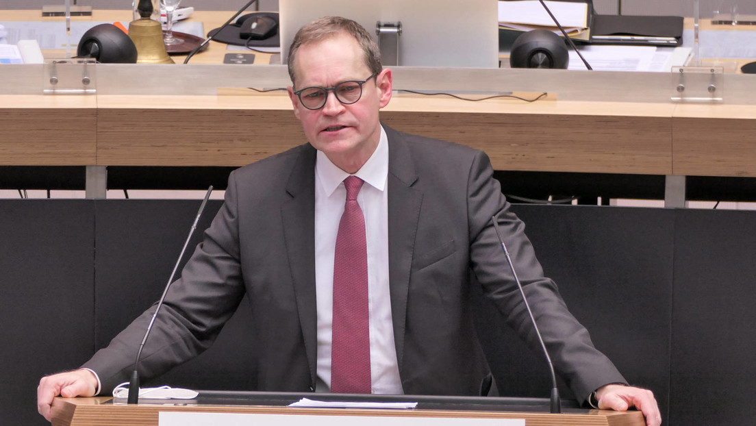 Berlins Regierender Bürgermeister Müller entschuldigt sich für Chaos um "Osterruhe"