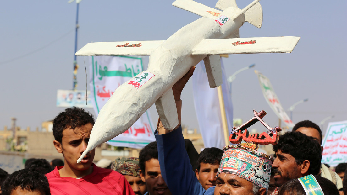 Mögliche Vergeltung für Angriff auf Getreidehafen: Huthi-Drohnen greifen saudisches Ölterminal an