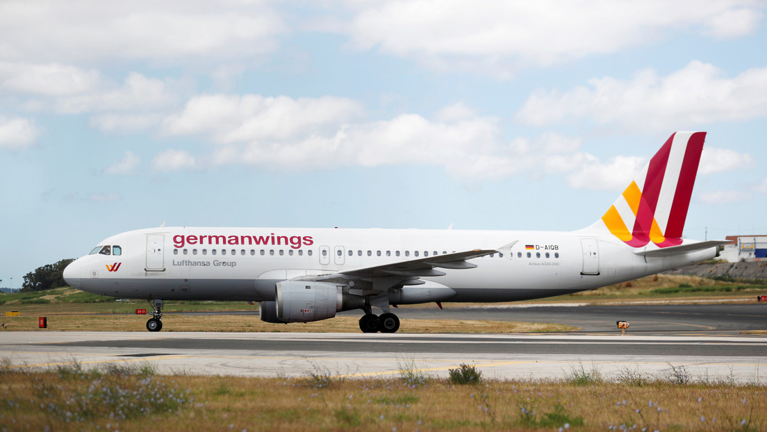 Flugzeugabsturz von Germanwings in Südfrankreich - Wrack auf 2000m Höhe geortet - Bergung läuft - Alle Insassen tot