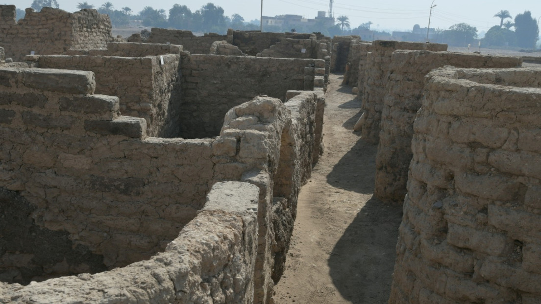 Ägypten: Dreitausend Jahre alte Stadt im Sand gefunden