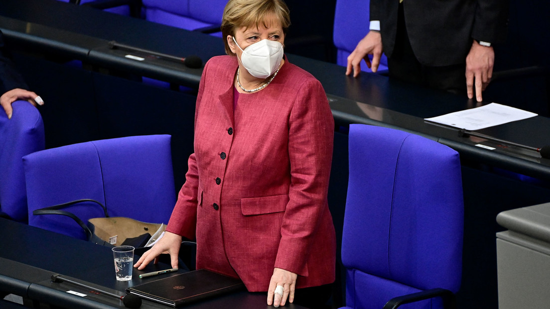 Merkel geimpft: Bundeskanzlerin erhielt erste Dosis AstraZeneca