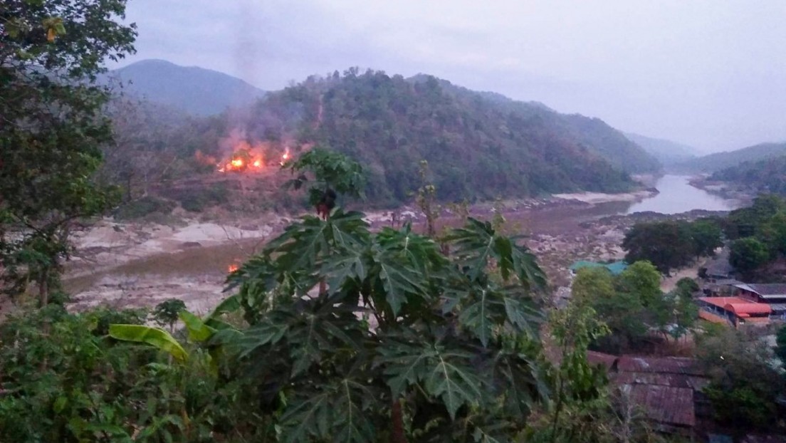 Rebellenangriff in Myanmar: Schwere Kämpfe an Grenze zu Thailand
