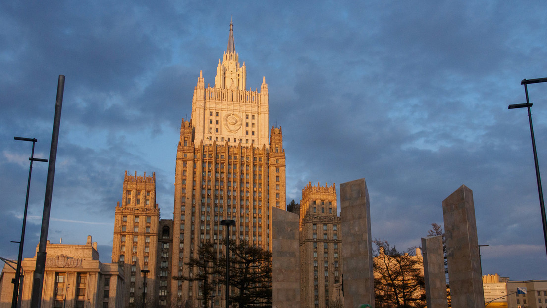 Russland weist sieben Botschaftsangestellte von "mit Tschechien solidarischen" Staaten aus