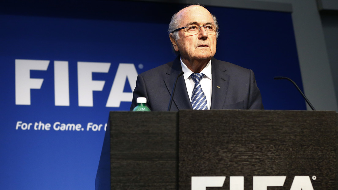 Fifa-Präsident Blatter gibt Rücktritt bekannt - Sonderkongress soll Nachfolger wählen