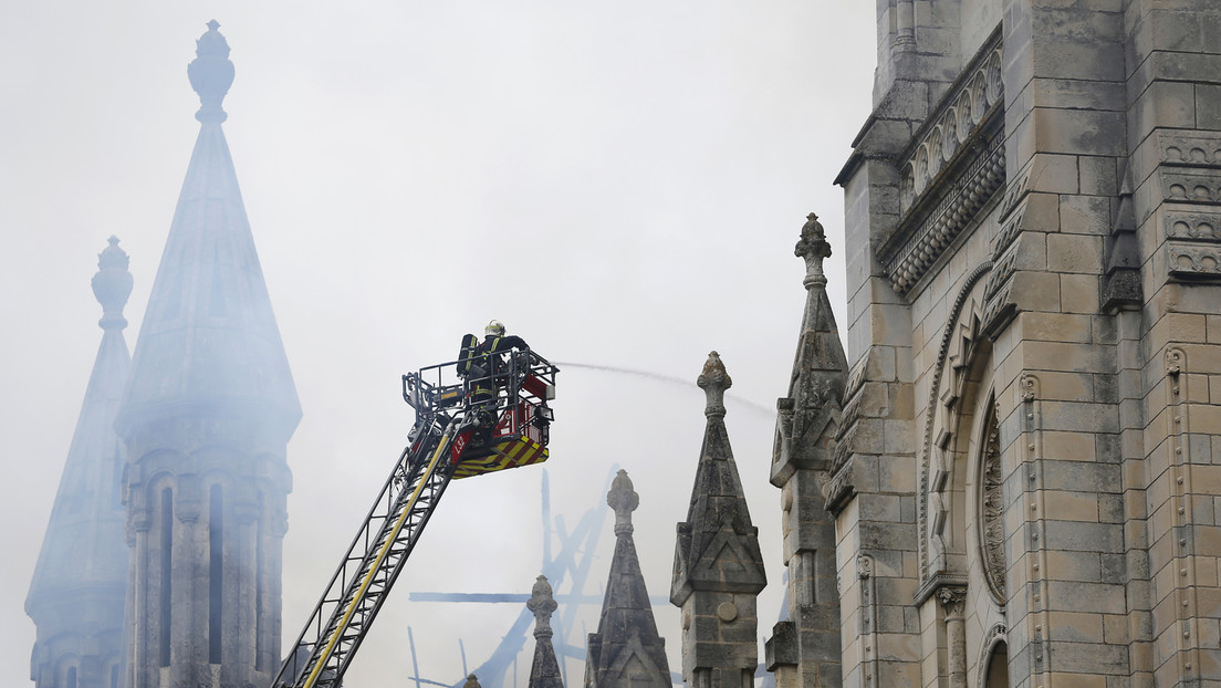 Frankreich: Großbrand zerstört historische Basilika in Nantes