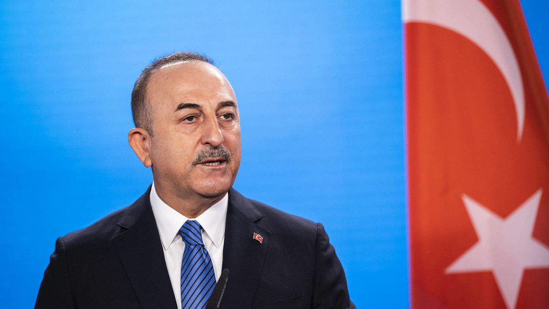 Sofagate: Türkischer Außenminister weist von der Leyens Vorwürfe zurück – EU ist selbst schuld