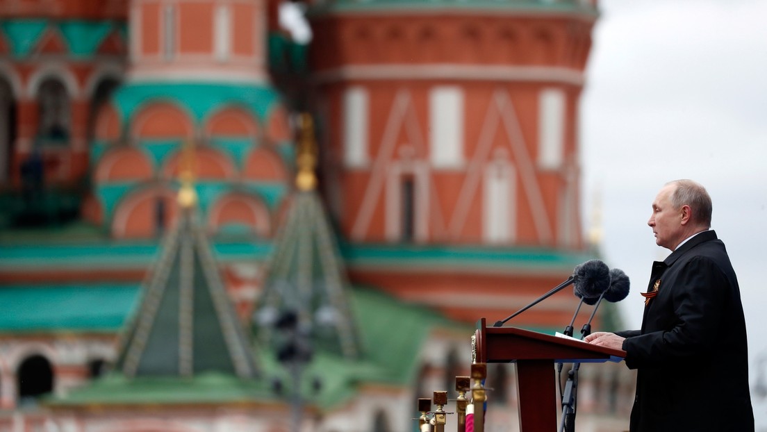 Wladimir Putin bei Siegesparade in Moskau: "Russland verteidigt konsequent das Völkerrecht"