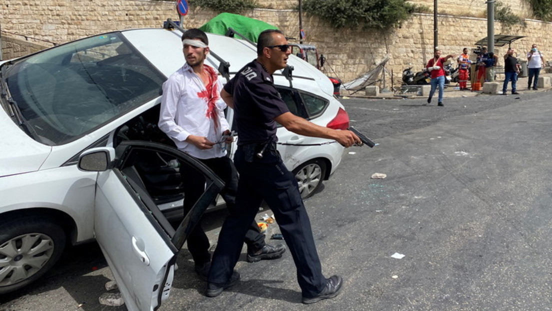 Chaotische Szenen in Jerusalem: Israelischer Fahrer rammt Palästinenser nach Angriff mit Steinen