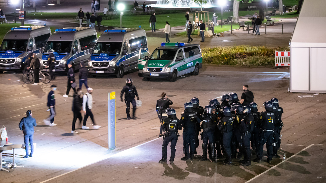 Fünf verletzte Polizisten und sechs Festnahmen bei nächtlichen Krawallen in Stuttgart