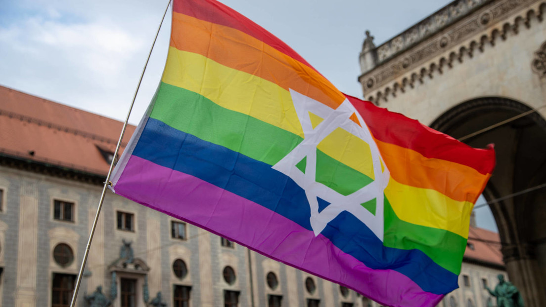 Israels Ultrarechte kritisieren Außenminister Lapid nach Hissen von Regenbogenfahne