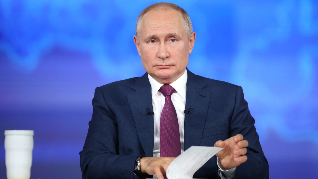 Putin: "Spekulationen über Verschwörung der Staatschefs der Welt über Pandemie sind Unsinn"