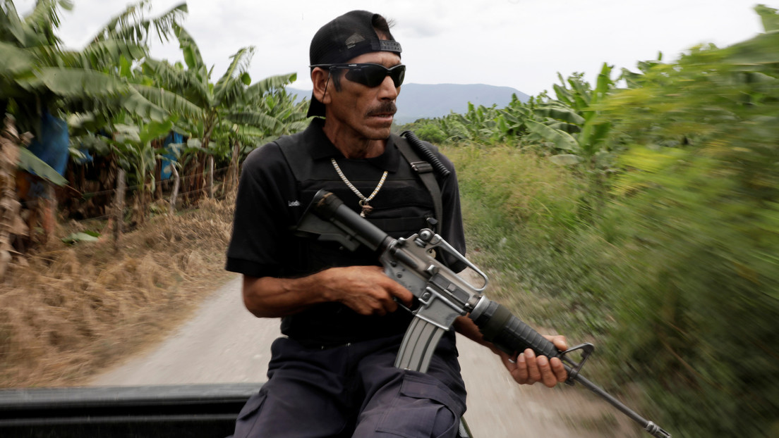 Mexiko: Avocado-Bauern gründen Miliz zur Abwehr von Drogenkartellen – Regierung will sie entwaffnen