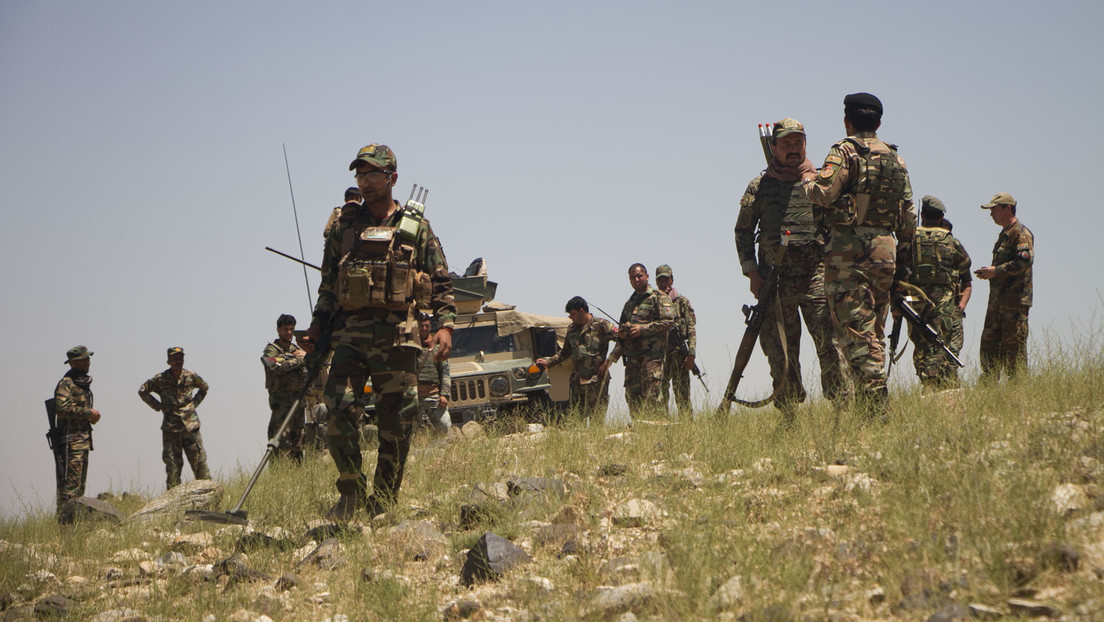 Afghanistan: 1.000 Regierungssoldaten fliehen über Grenze – Taliban rücken auf mehreren Fronten vor
