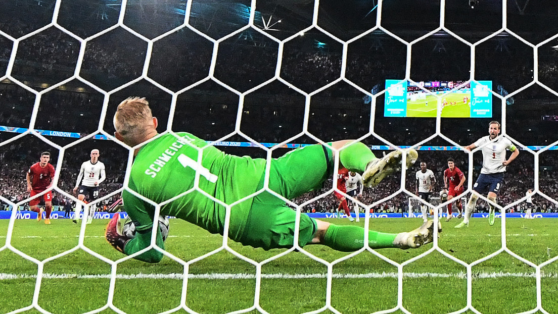Nach Laser-Attacke im EM-Halbfinale: Milde UEFA-Strafe für England