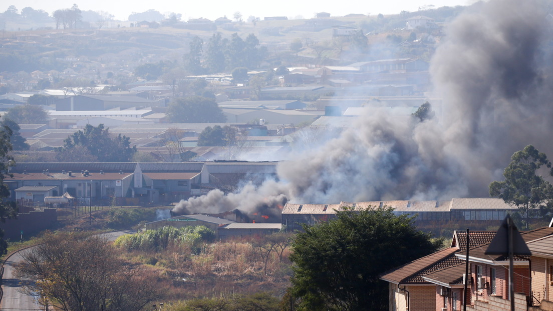 Südafrika: Militäreinsatz nach gewaltsamen Protesten samt Brandstiftung