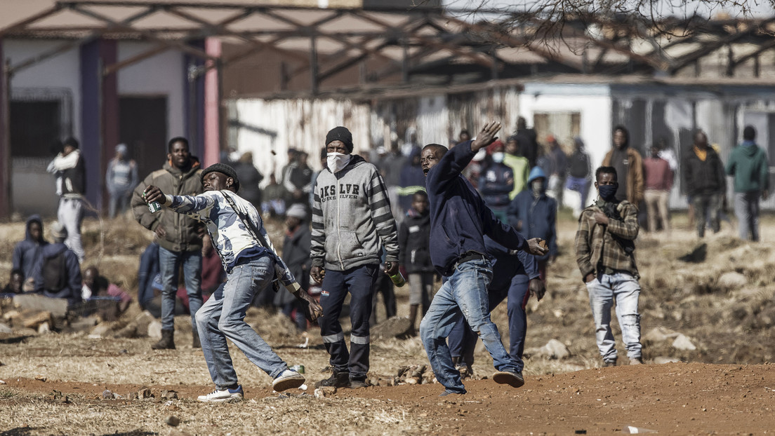 Südafrika: Gewalttätige Proteste und Plünderungen dauern an – Mindestens 72 Tote