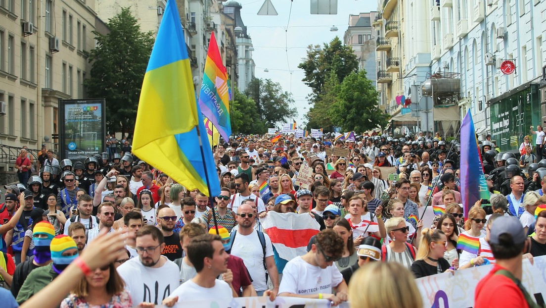 Kiew: Nationalisten greifen LGBT-Aktivisten neben Präsidentenbüro an