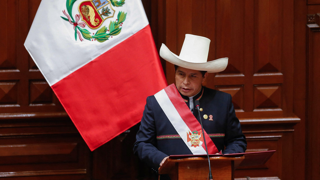 Neue Regierung in Peru steht: Präsident Pedro Castillo vereidigt Minister für Wirtschaft und Justiz