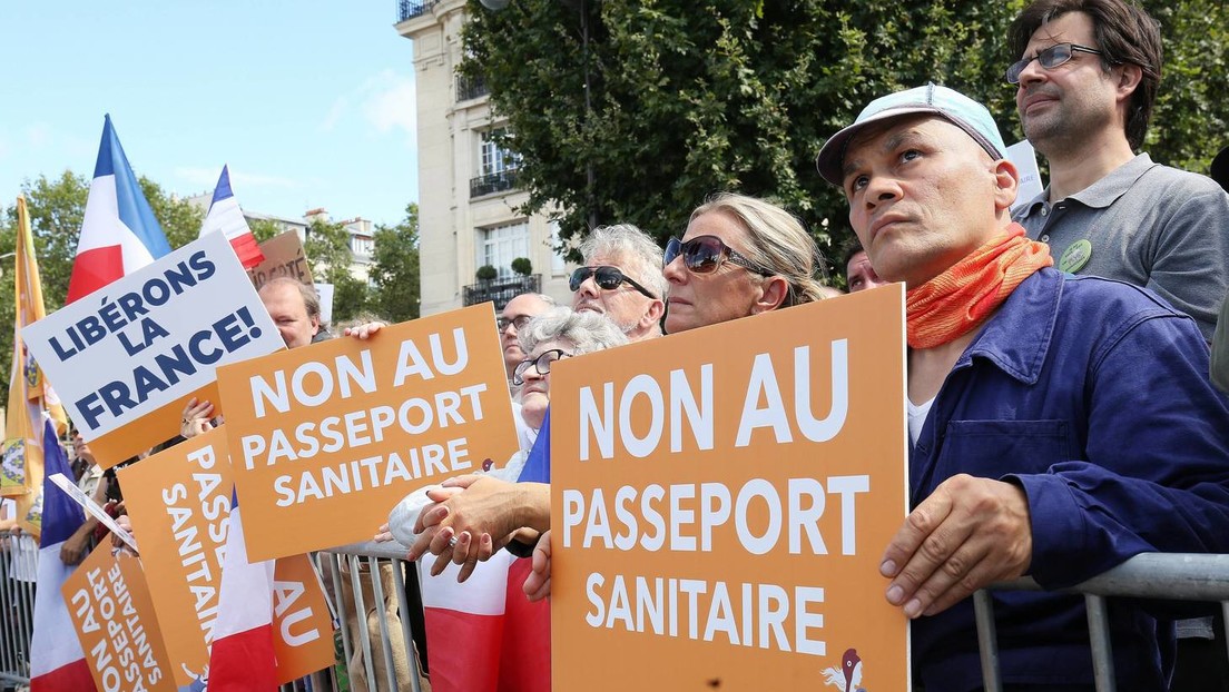 Nach Massendemonstrationen: Frankreichs Regierung schwächt Testpflicht ab