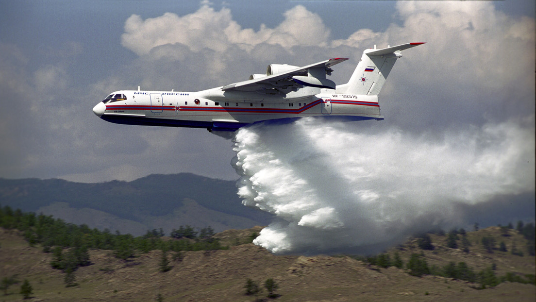 Waldbrände in Griechenland: Russland entsendet Spezialisten und weiteres Löschflugzeug