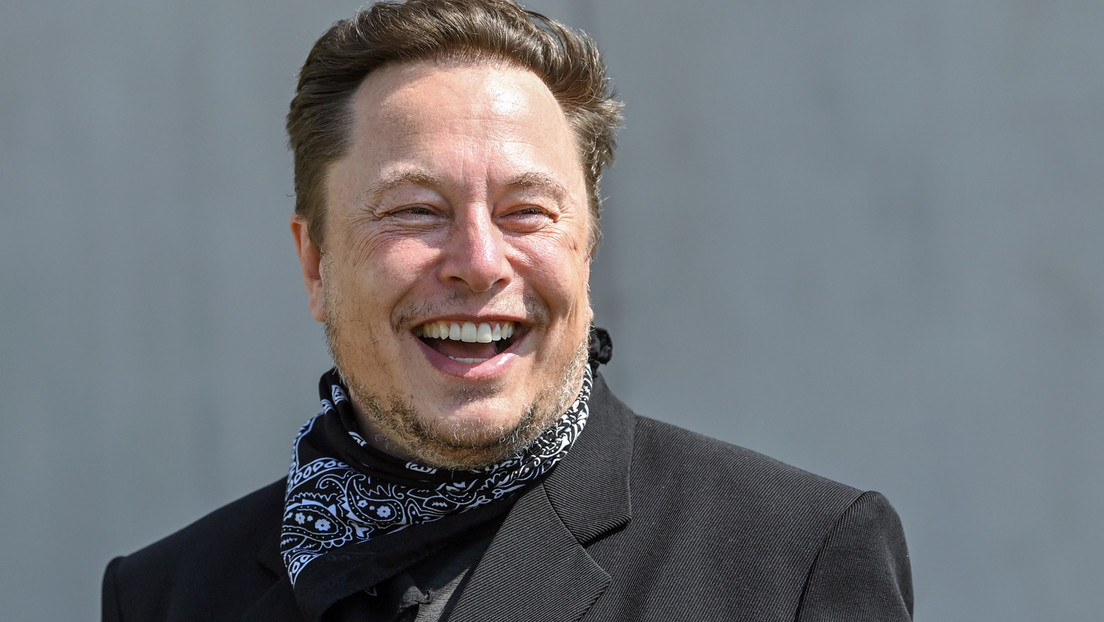 "Es regnet so viel" – Elon Musk lacht Journalistenfrage zum Wassermangel in Grünheide einfach weg