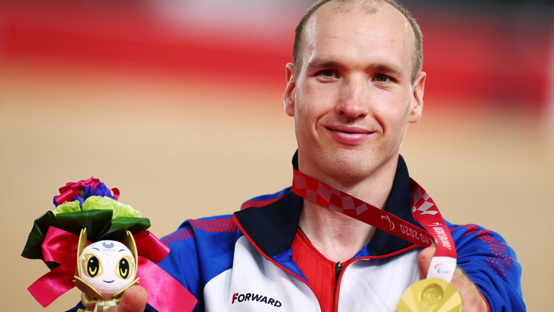 Paralympics: Russe holt Gold und stellt Weltrekord auf – vorher als Essenslieferant tätig