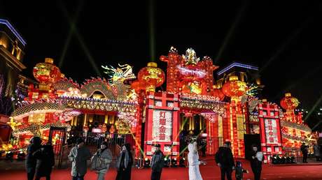 Hochhaus in Flammen in chinesischer Stadt Dalian