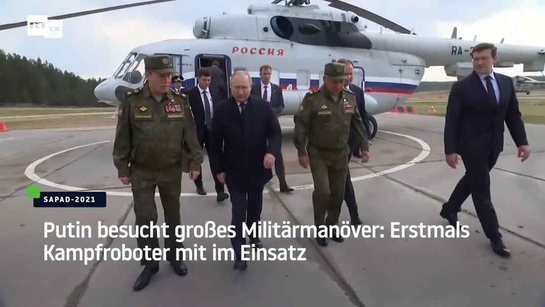 Putin besucht großes Militärmanöver: Erstmals Kampfroboter mit im Einsatz