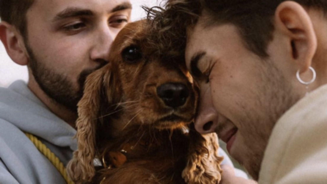 Für mehr Vielfalt: Hundeausrüster in Sankt Petersburg wirbt mit gleichgeschlechtlichen Paaren