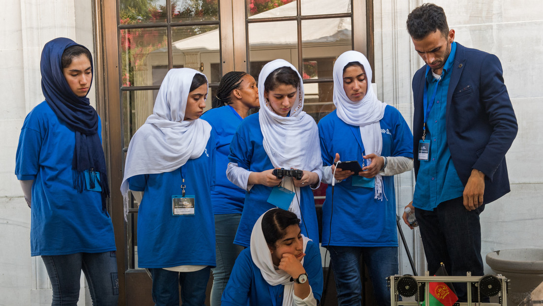Taliban-Regierung: Frauen dürfen ihre Ausbildung in Schulen und Unis fortsetzen