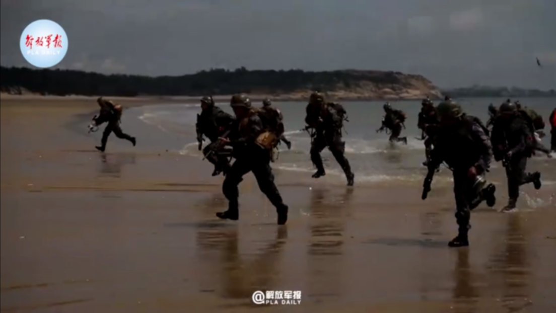Chinesische Armee übt Erstürmung von Stränden an der Meerenge von Taiwan