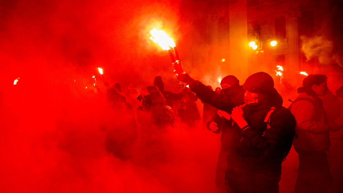 "Stimmung wie beim Odessa-Massaker" - Rechter Sektor greift Kundgebung des Oppositionsblocks in Charkiw an
