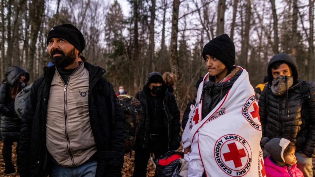 Flüchtlinge durchbrechen Grenze von Weißrussland nach Polen