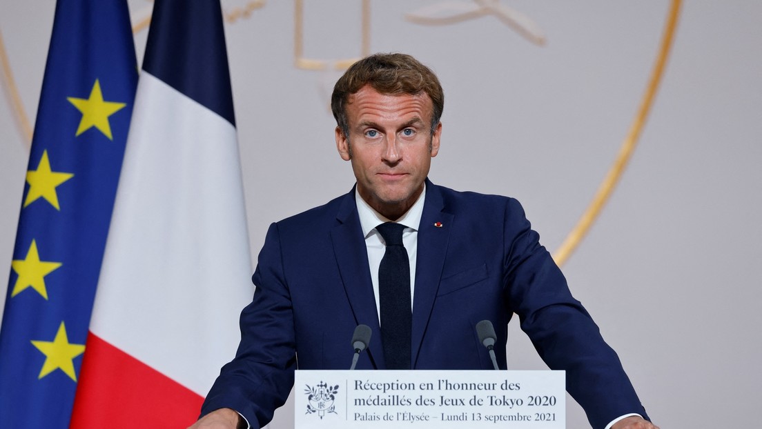 Und niemand bemerkt etwas: Emmanuel Macron lässt heimlich französische Trikolore ändern
