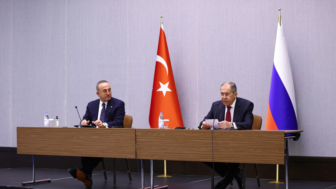 Lawrow:  Türkei sollte Militärkooperation mit Ukraine überdenken