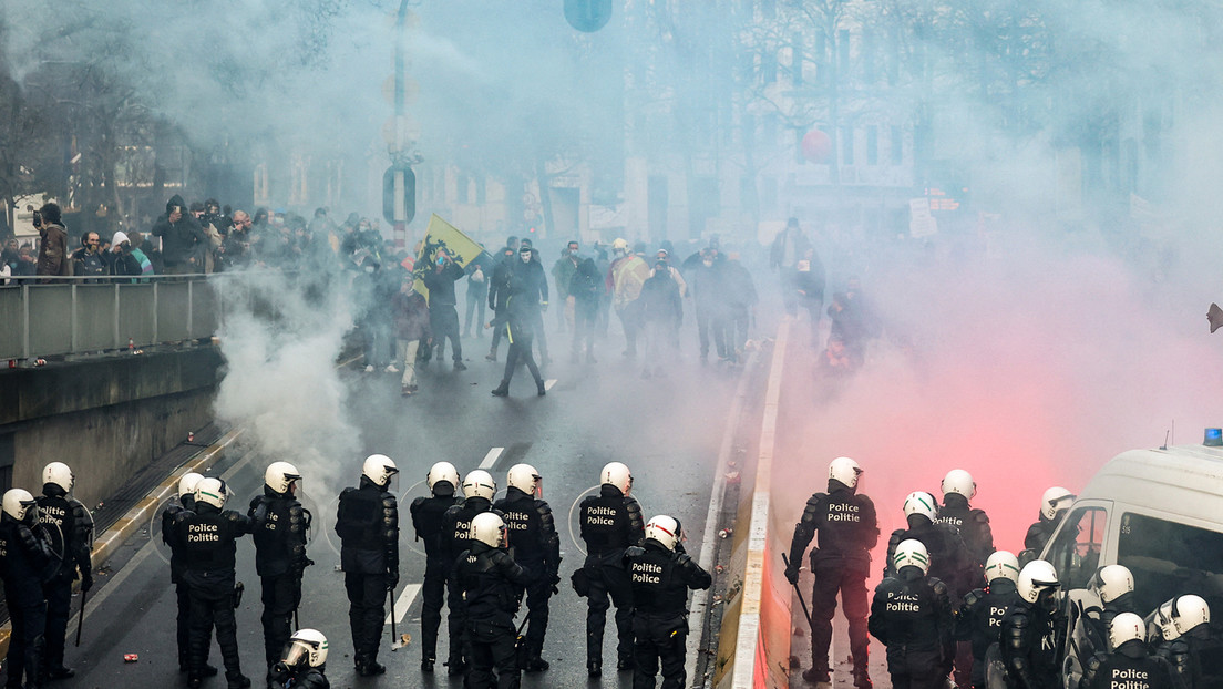 Brüssel: Mindestens 35.000 Menschen demonstrieren gegen verschärfte Corona-Maßnahmen